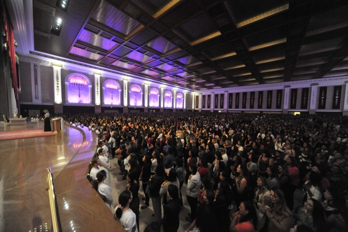 A mentira que sabota a mulher