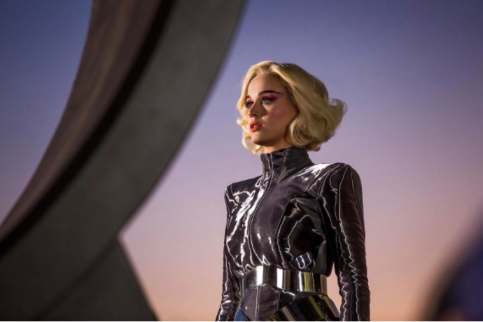 Imagem de capa - Uma das cantoras mais famosas da atualidade revela ter depressão e pensamentos suicidas