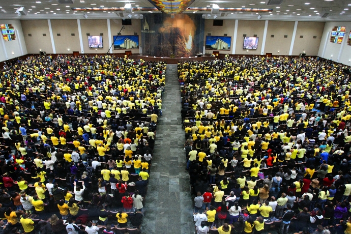 Imagem de capa - “Vigília do Ouro” reúne jovens e evangelistas em São Paulo