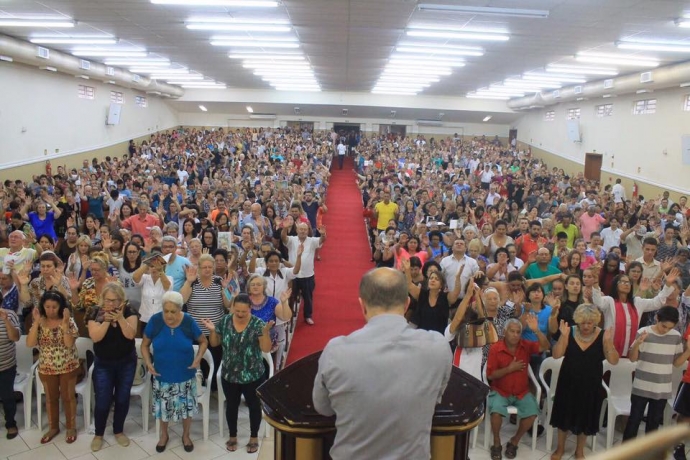 post“O Dia do Maior Milagre” reúne mais de 1,7 mil pessoas em Novo Hamburgona categoriaNotícias