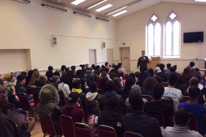 postForça Jovem se fortalece em Peterborough, na Inglaterrana categoriaNotícias