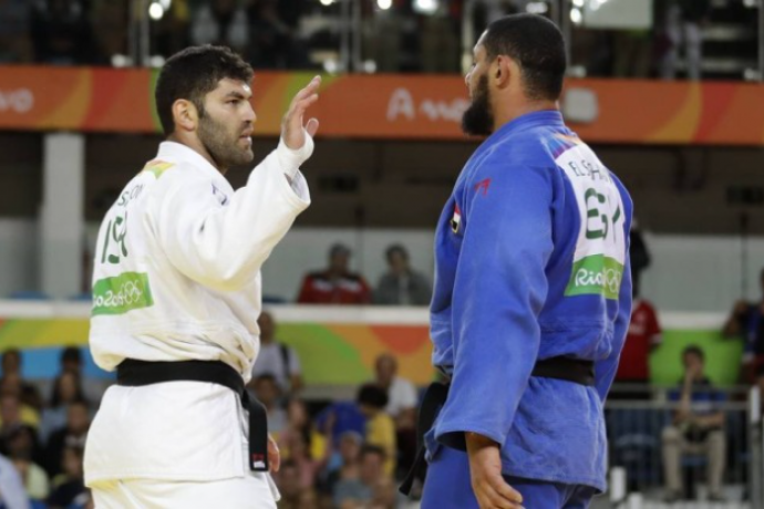 Imagem de capa - Ele quer provar que Deus existe