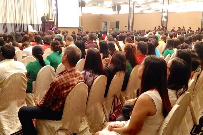 Evento na Ásia reúne 4 mil pessoas