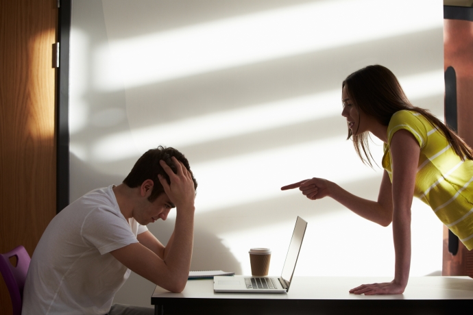 Briga por causa de conversas no Facebook termina em morte