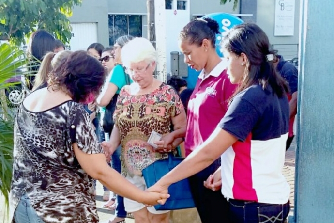 Voluntários visitam Centro de Referência da Saúde da Mulher em São Paulo