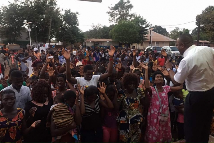 Universal inicia “Caravana dos Milagres” em Guiné-Bissau