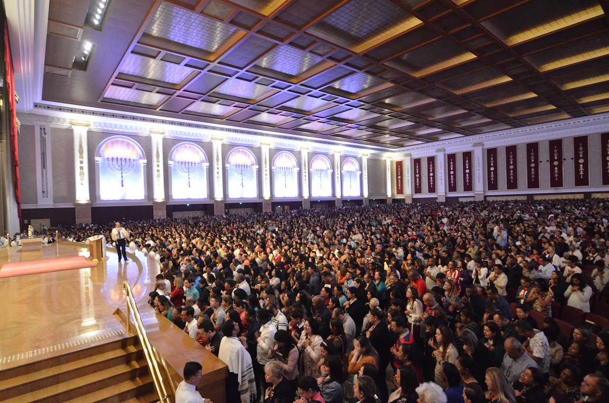 Imagem de capa - Reunião de obreiros no Templo de Salomão