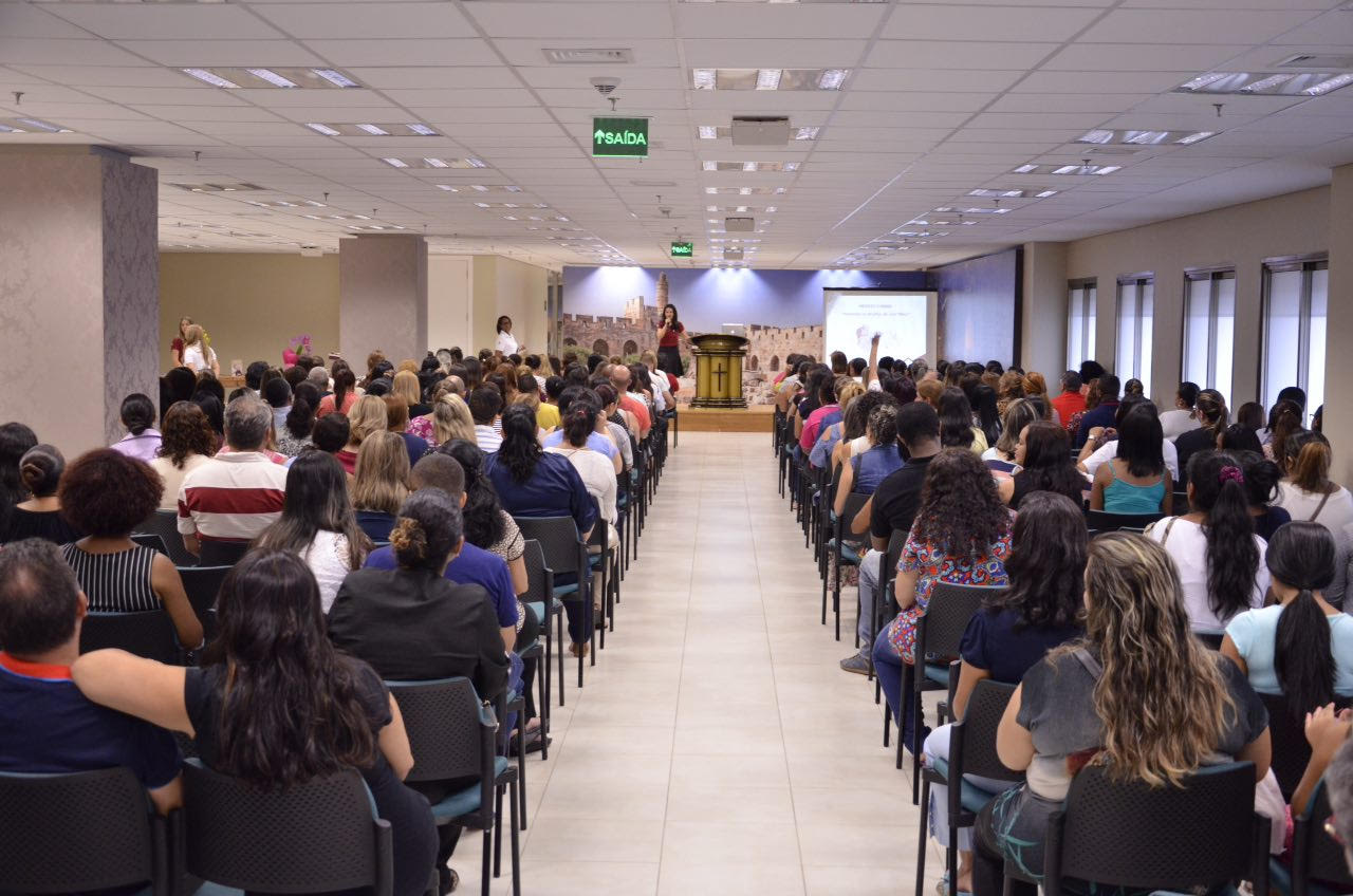 Imagem de capa - Especial 41 anos: Você conhece a Escola de Mães?