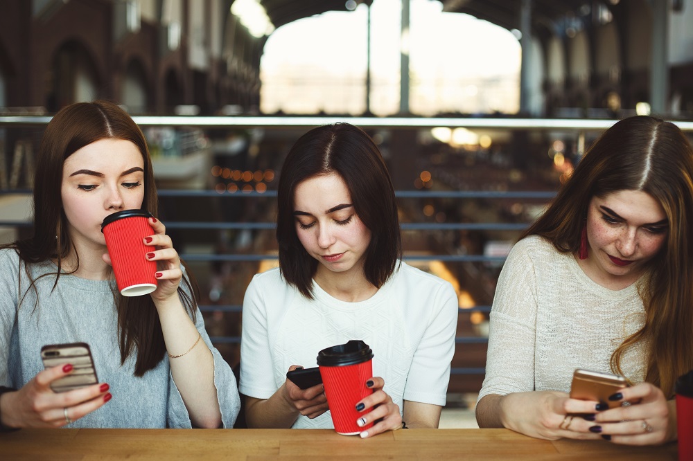 5 problemas de saúde causados pelas redes sociais