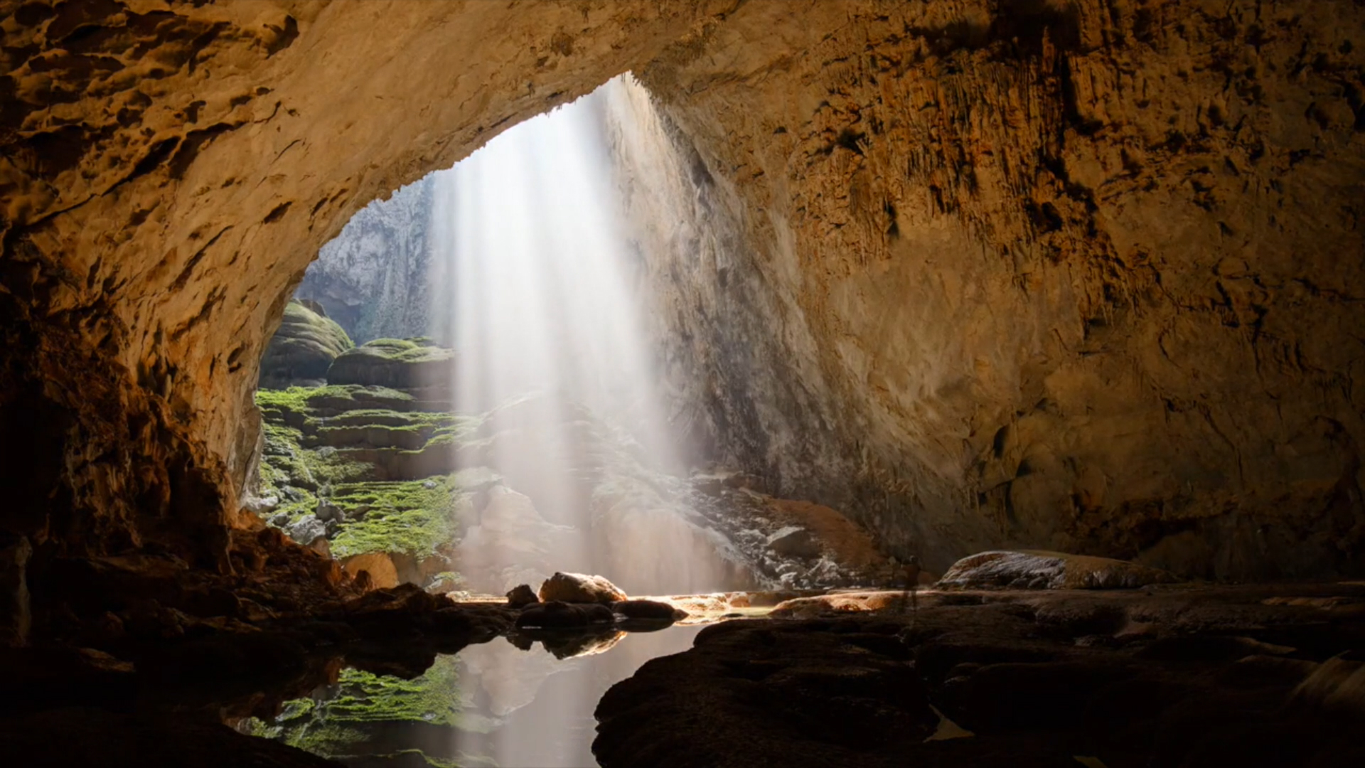 A journey through the largest cave in the world The Washington Post