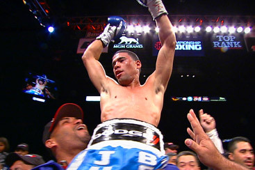 http://s3.amazonaws.com/prod-sho-sports/images/13417/large.jpg?1300723322