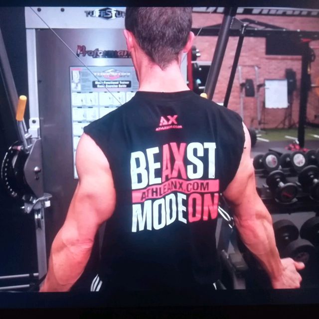 Triceps Crossover Pulldown Exercise Howto Workout Trainer by Skimble