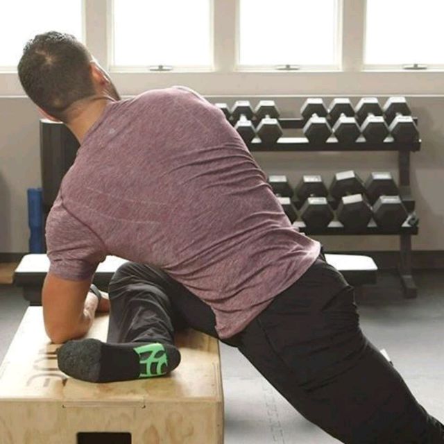 Elevated Pigeon Stretch Exercise Howto Workout Trainer by Skimble