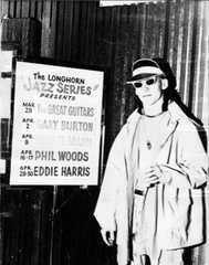 Caption: Beej Chaney of the Suburbs, at Jay's Longhorn Bar., Credit: Twin/Tone archives