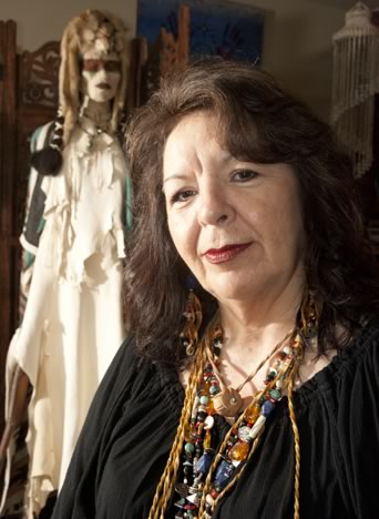 Caption: Cynthia Holmes, Credit: thewomantoday.com
