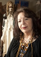 Caption: Cynthia Holmes, Credit: thewomantoday.com