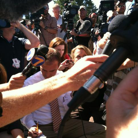 Ks-aurora_press-scrum-2_small