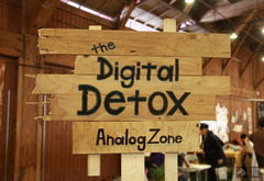 Caption: Digital Detox, Credit: http://thedigitaldetox.org/