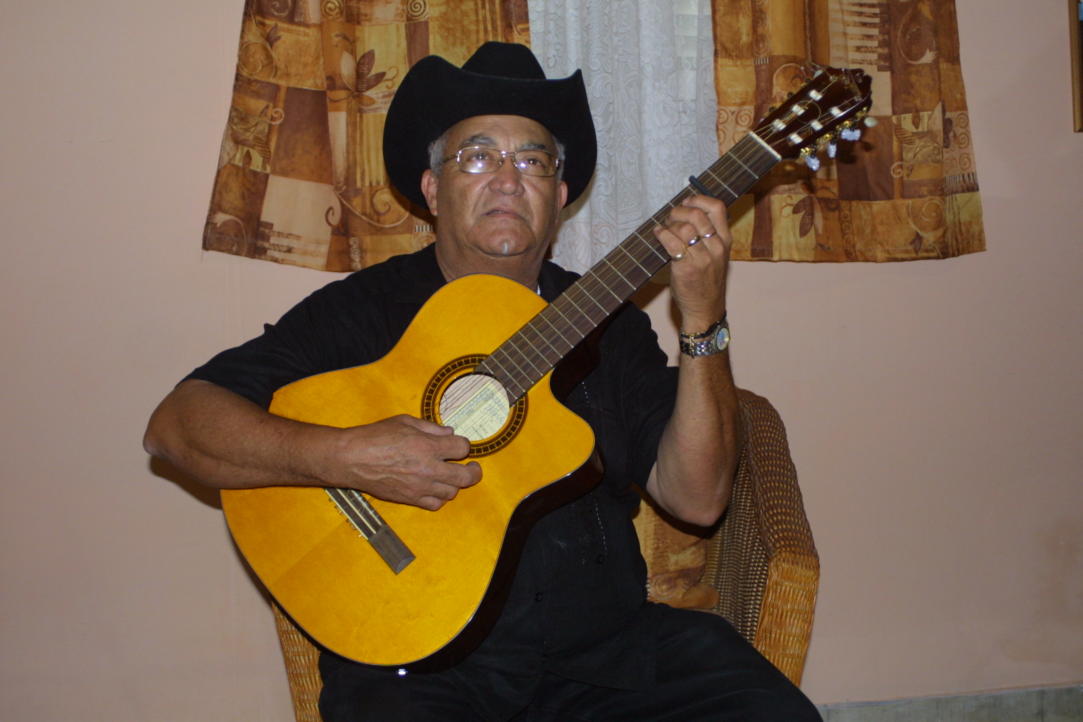 Caption: Eliades Ochoa in Havana, Credit: (c) 2008 Reese Erlich