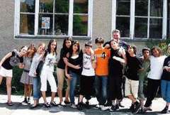 Caption: Kids of The Reinhardswald primary school in Berlin at the Radijojo offices