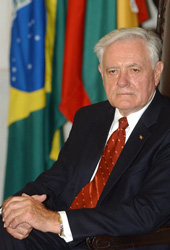 Caption: Valdus Adamkus, Credit: This photograph was produced by Agência Brasil, a public Brazilian news agency.