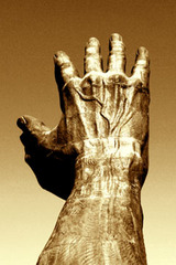 Caption: Praying Hands at Oral Roberts University