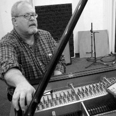 Caption: Linn Roath at work, Credit: Michael Lee