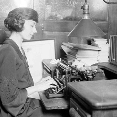 Reporter, Chicago Daily News, 1922 Reporter, Chicago Daily News, 1922 Credit: <a href="http://www.flickr.com/photos/13877179@N00/3845448000/">John McNab</a>