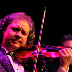 Caption: Roby Lakatos at SMF 2010, Credit: Frank Stewart