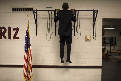 Obama-pull-up