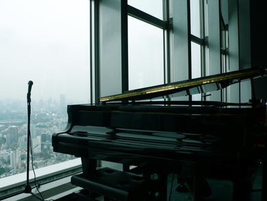 Park-hyatt-tokyo-bar-piano