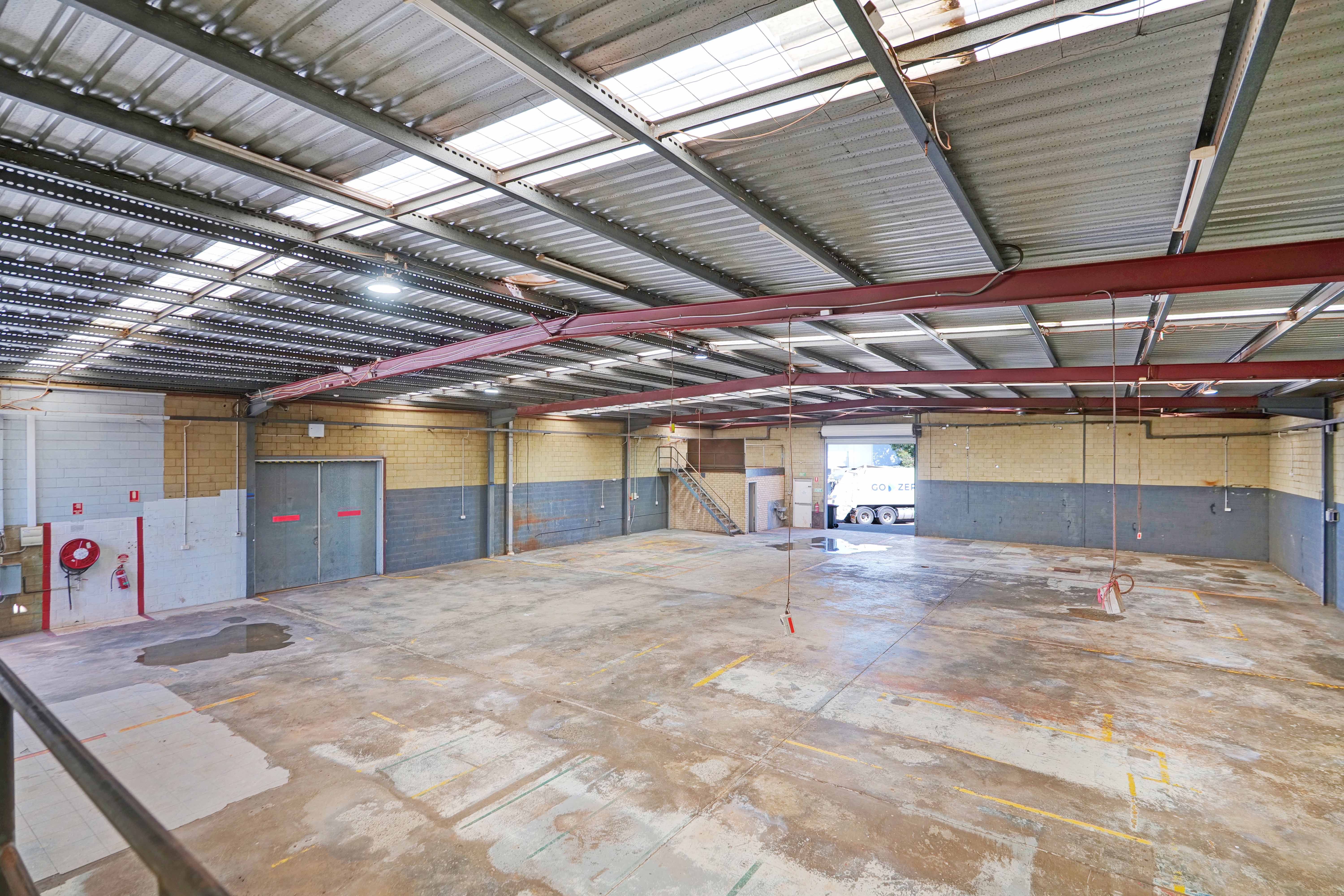235 Bank Street,, Welshpool WA 6106