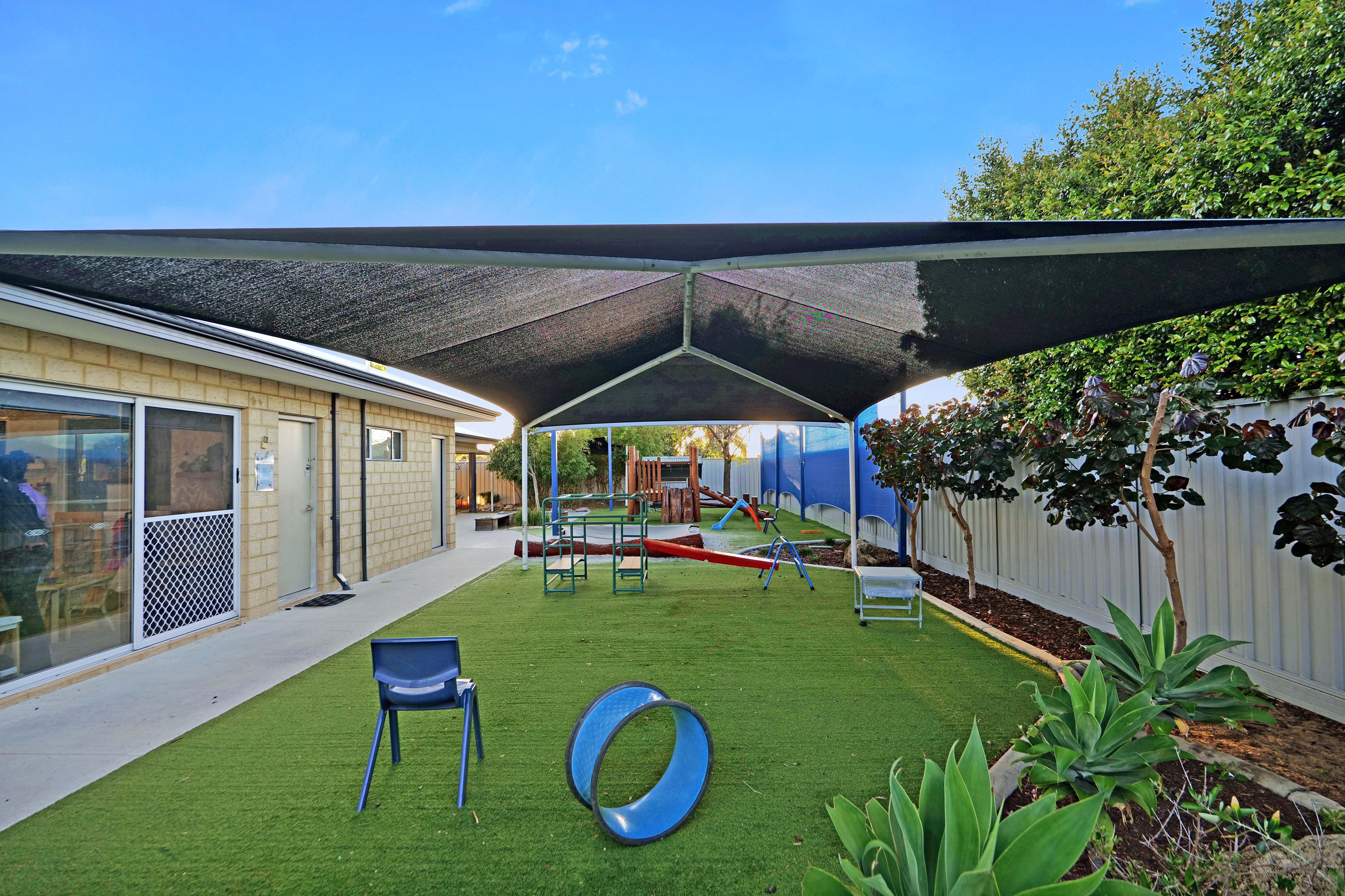 17 Kingsway, Madeley WA 6065