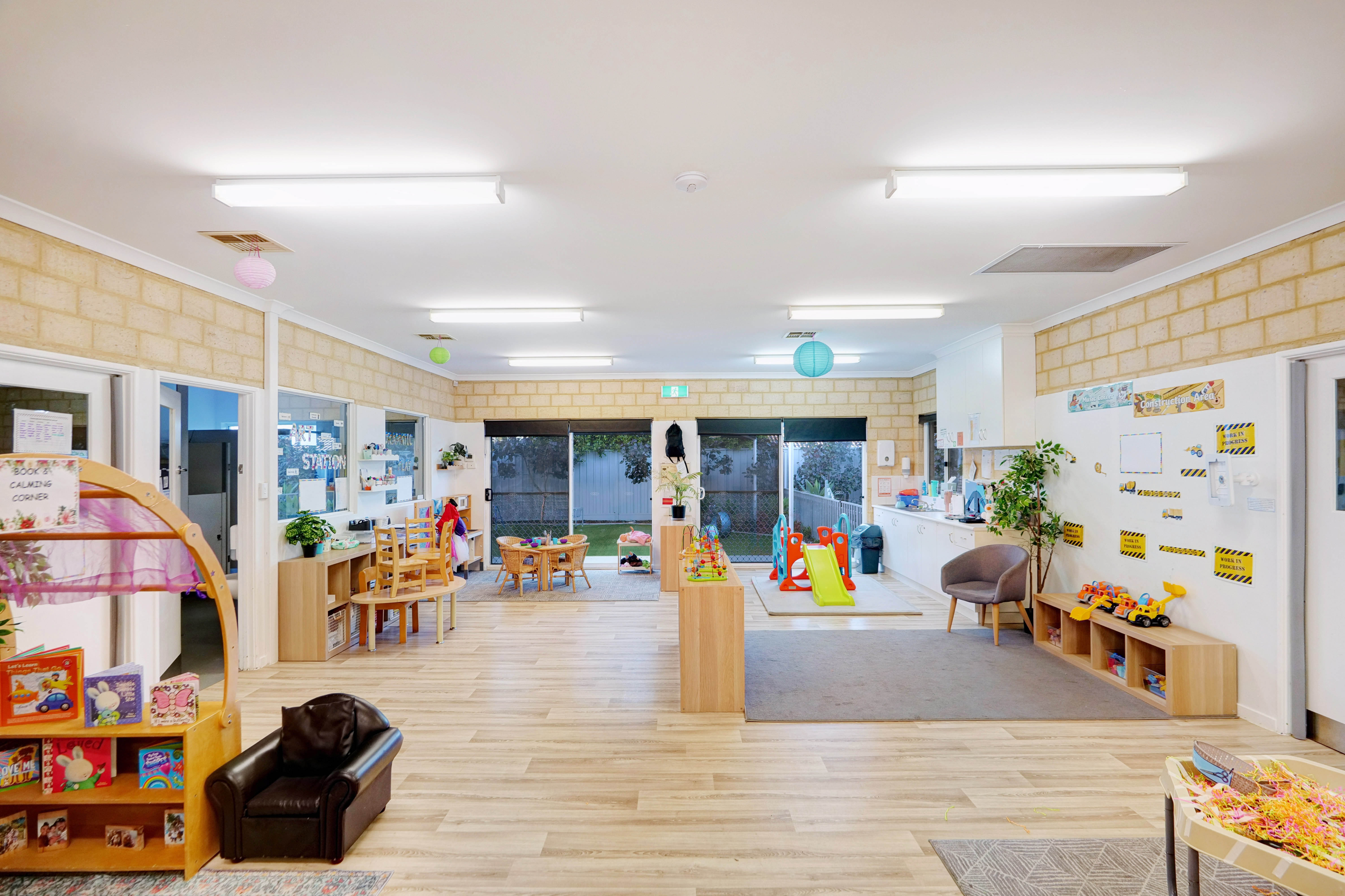17 Kingsway, Madeley WA 6065