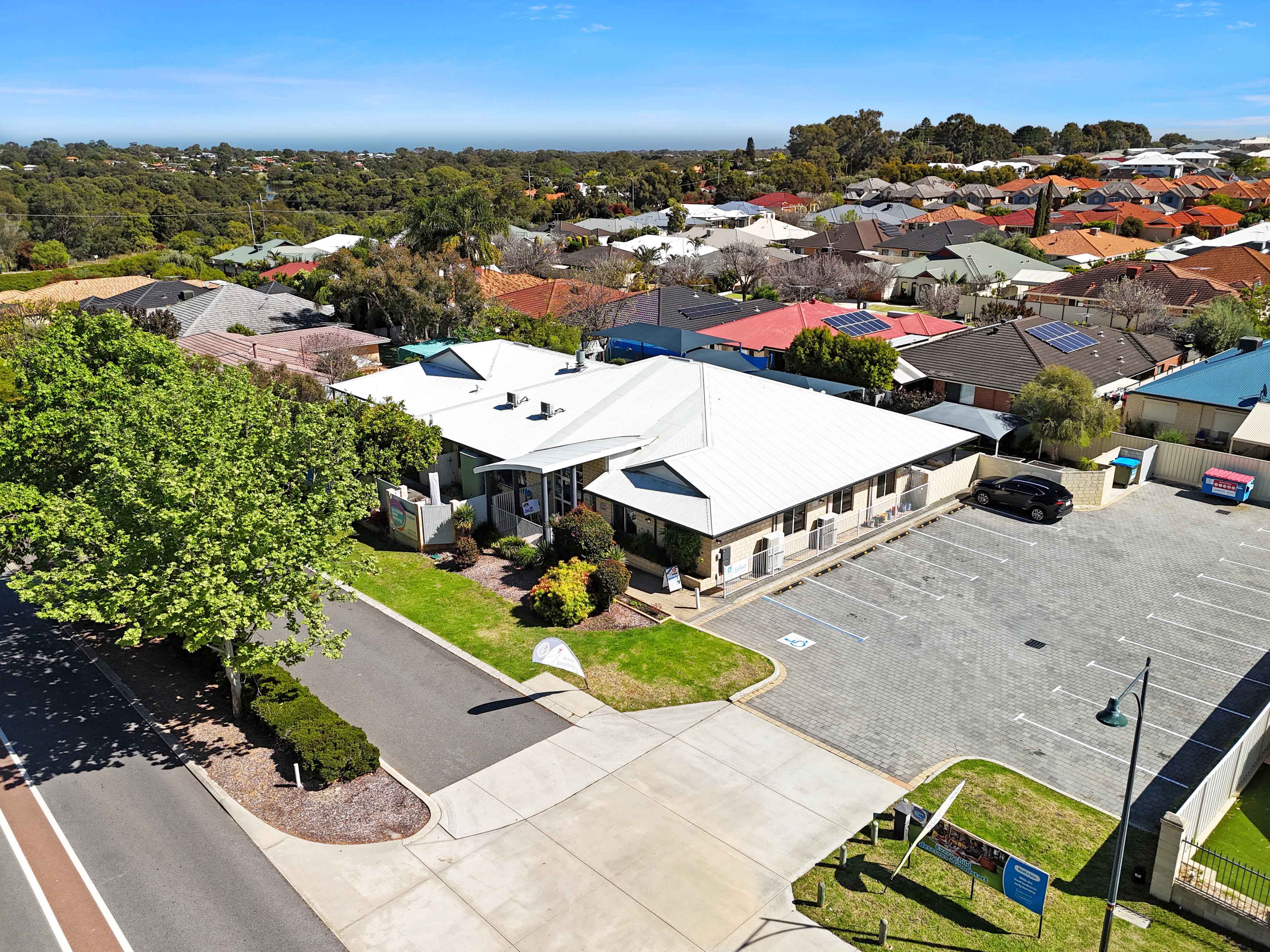 17 Kingsway, Madeley WA 6065