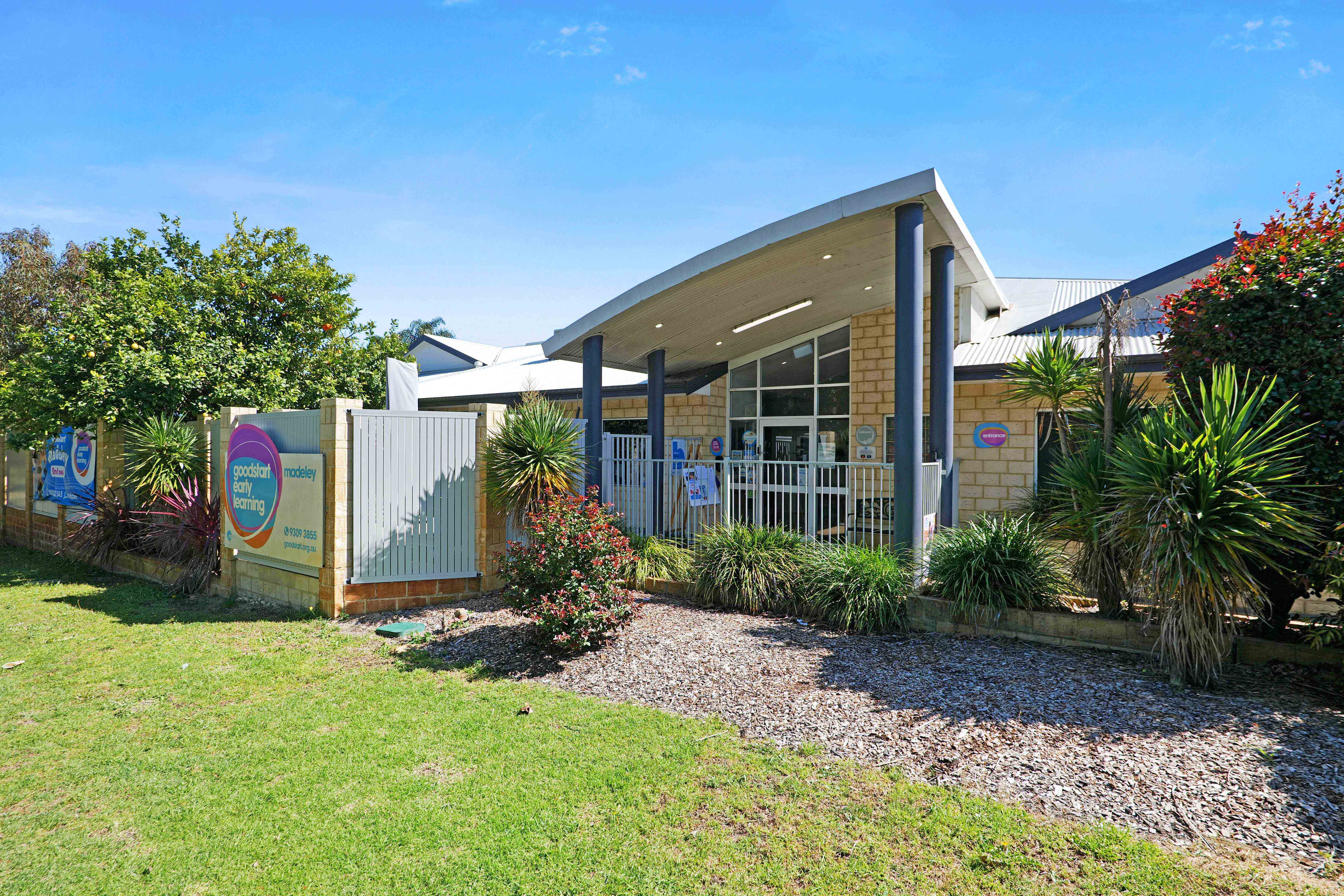 17 Kingsway, Madeley WA 6065