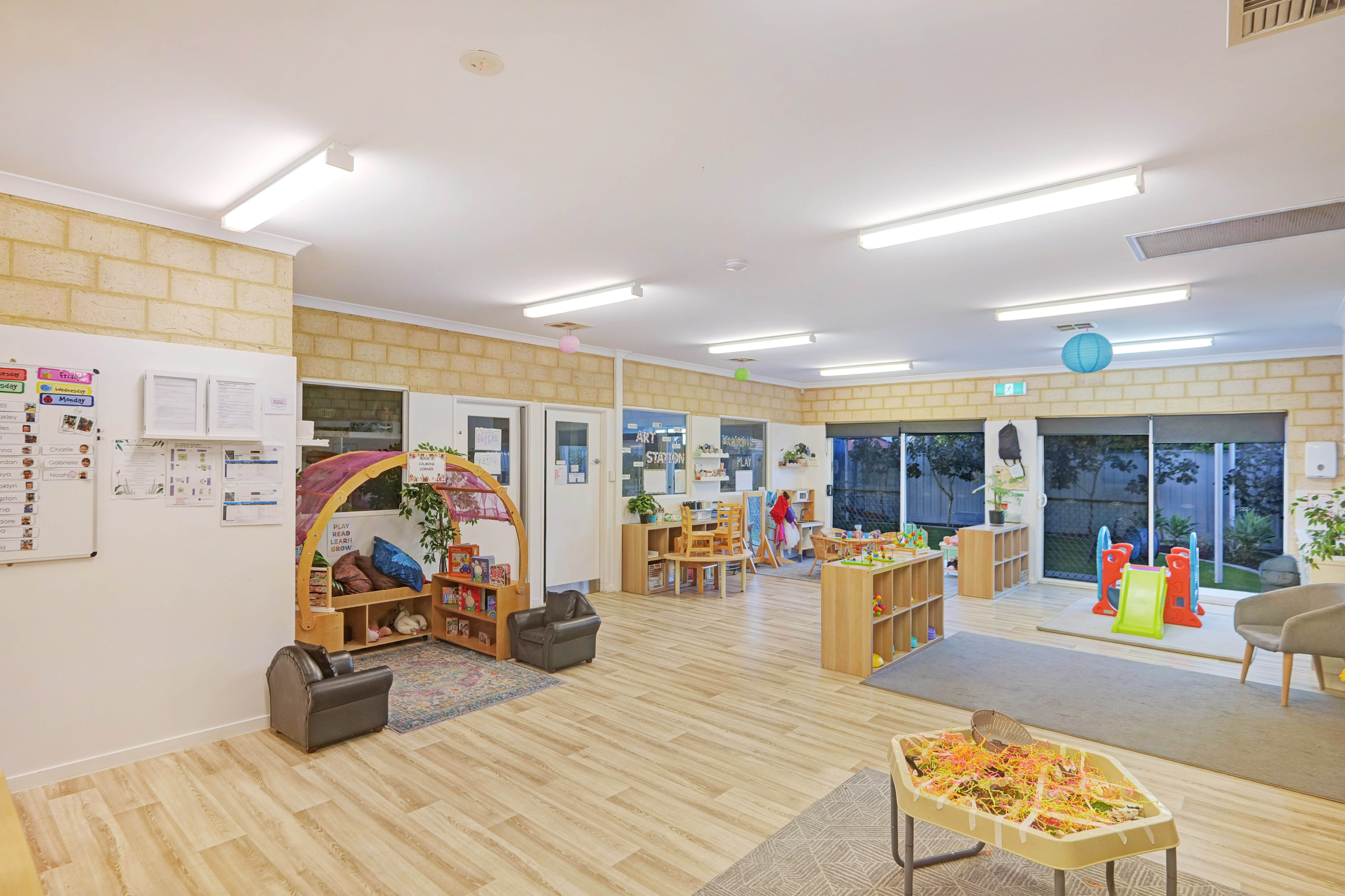 17 Kingsway, Madeley WA 6065