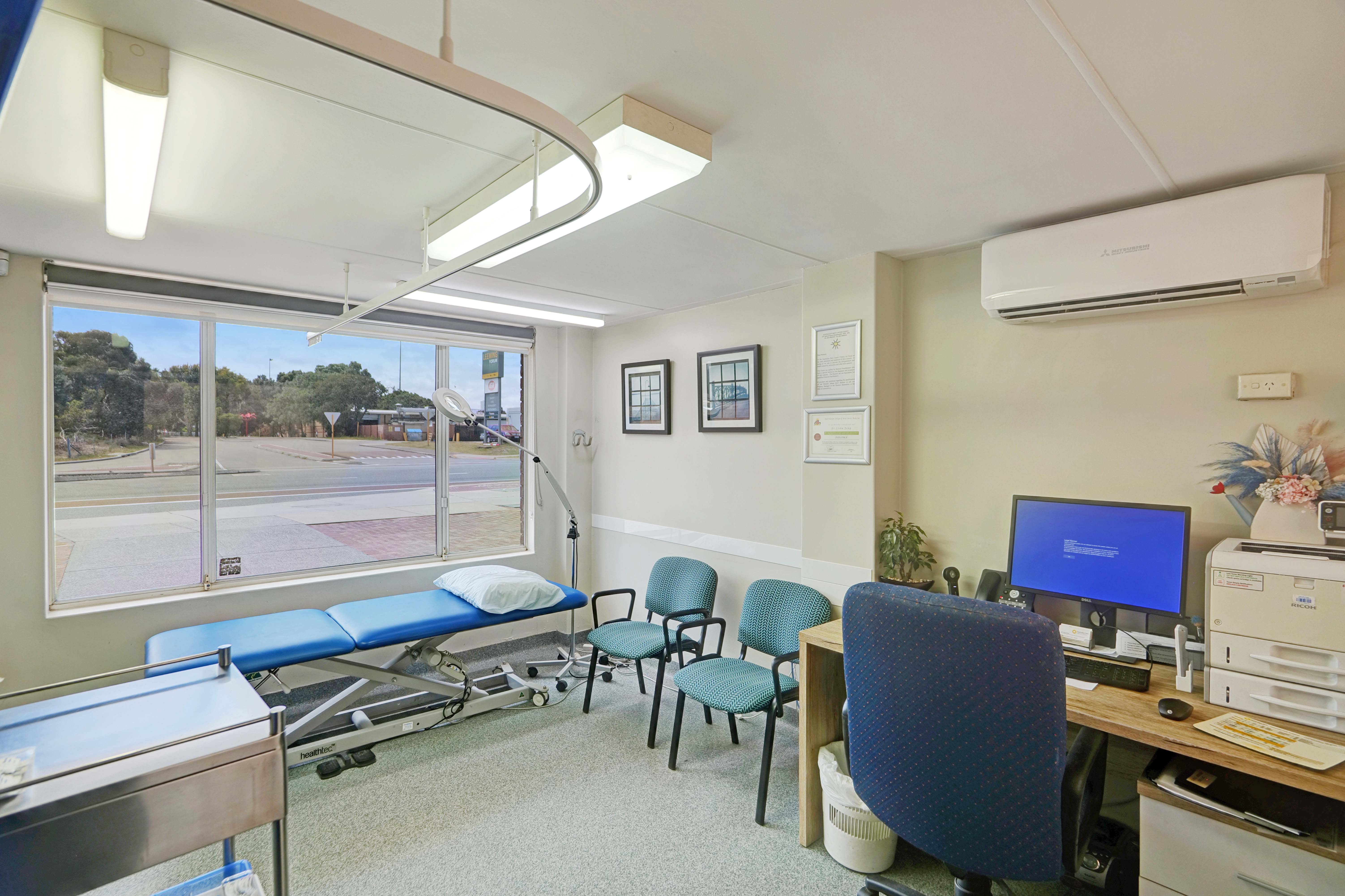 70 Farrington Road, Leeming WA 6149