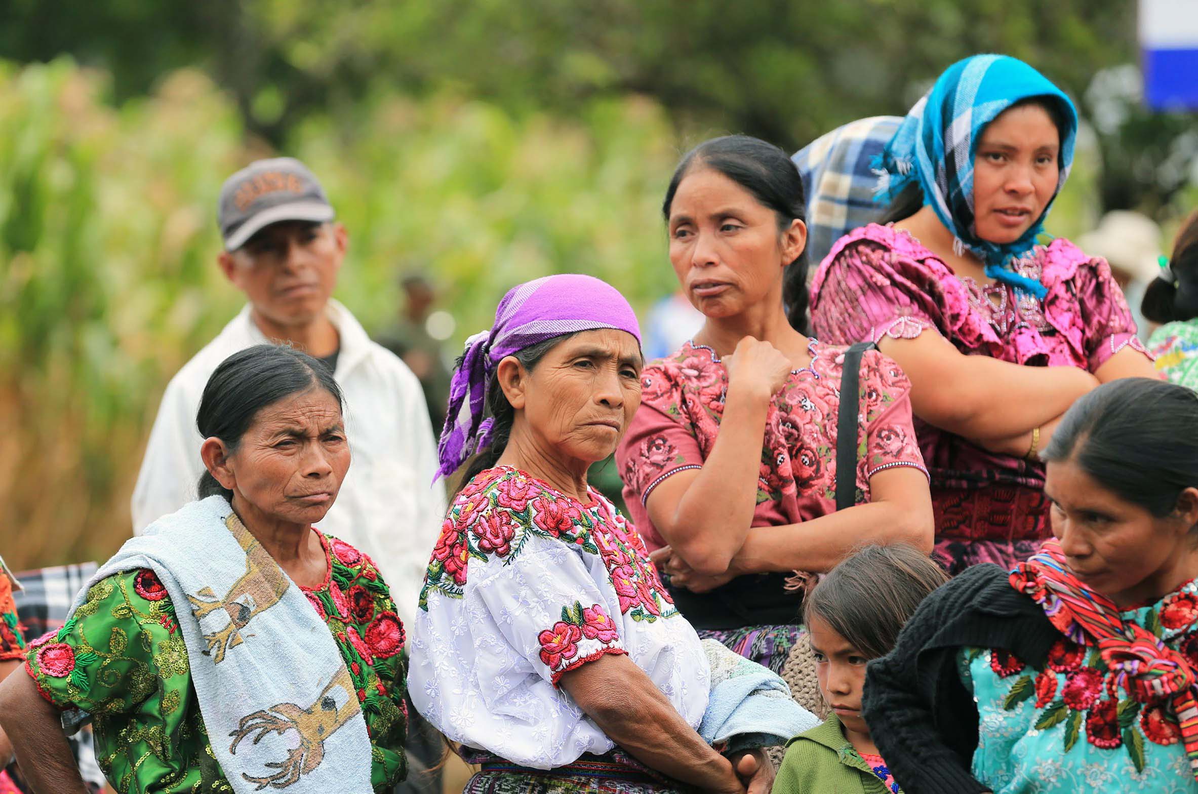 Están 64 lenguas en riesgo de