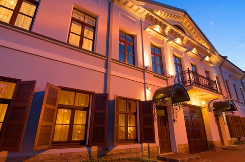 Alexander House 