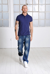 Blau