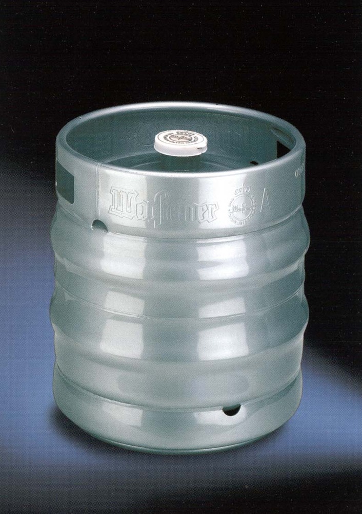 Hope it's a kegger / Nope, but it's catered / 'Bout to squeeze buns