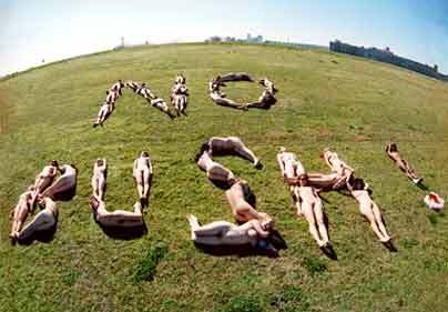 [Image: 2NAKEDPEACE-NoBush-NewOrlea.jpg]
