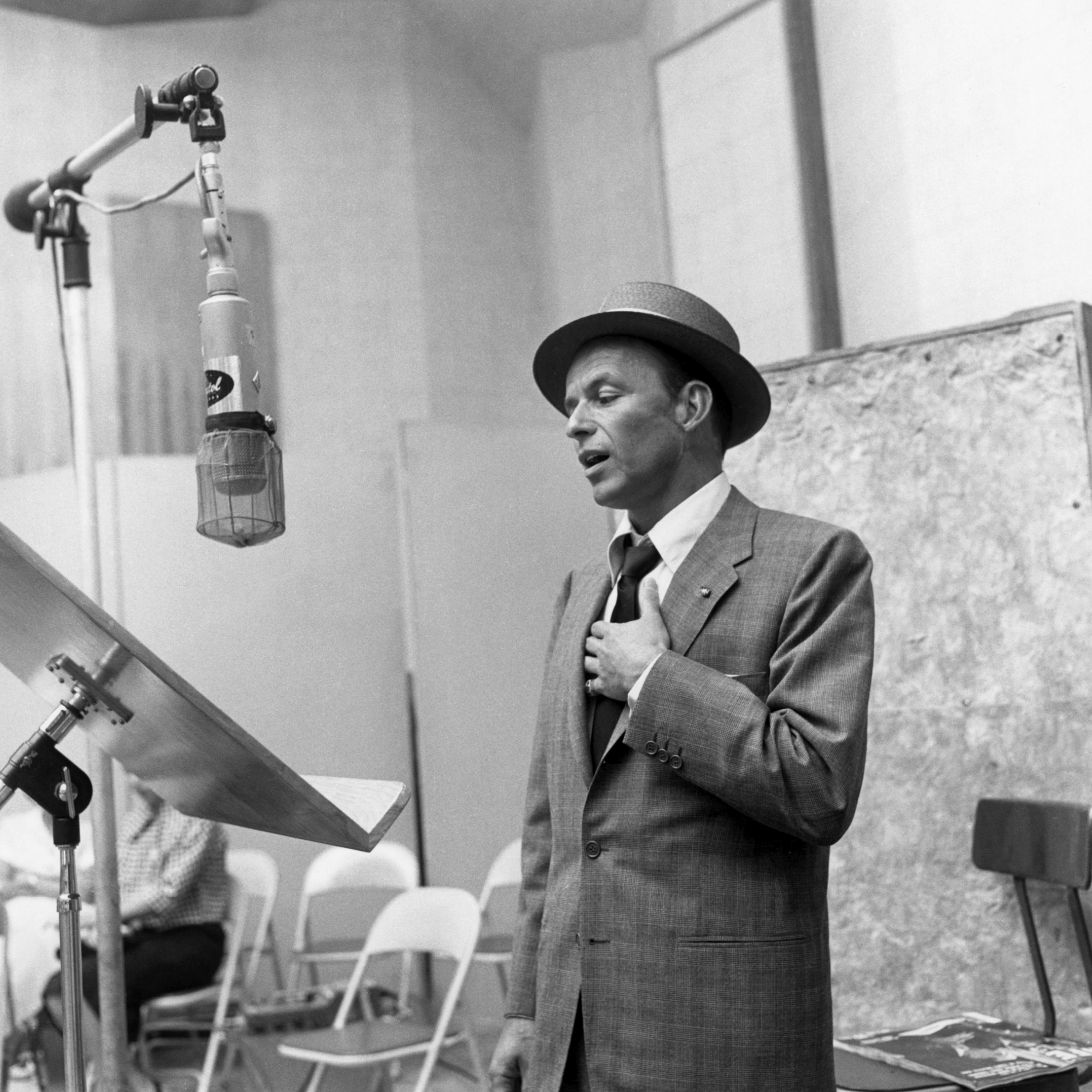 filepicker%2FHuBdLh4tQ62JHBPvUxUG__frank_sinatra.jpg