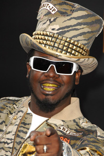 http://s3.amazonaws.com/rapgenius/t-pain-gold-grillz.jpg