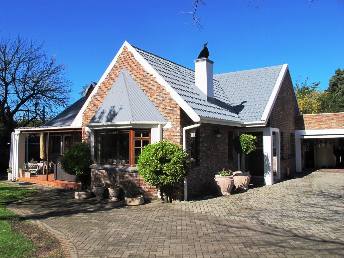 4 Bedroom house for sale in Heatherlands