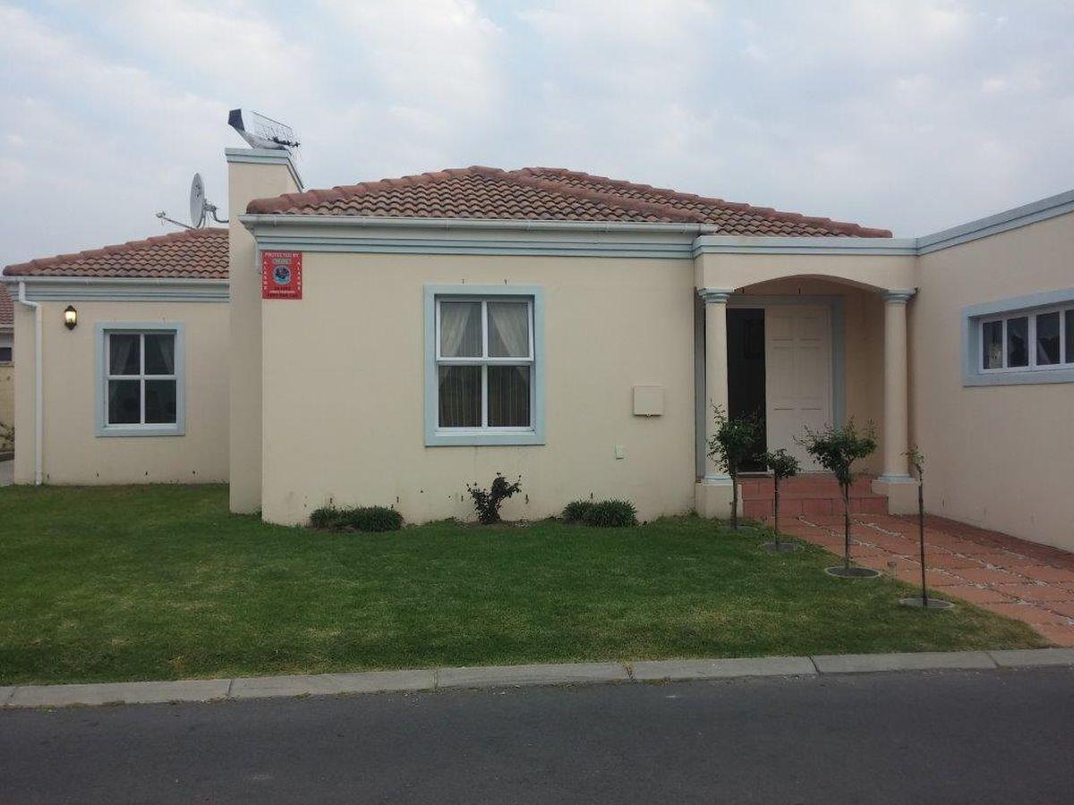 3 Bedroom house for sale in Paarl East