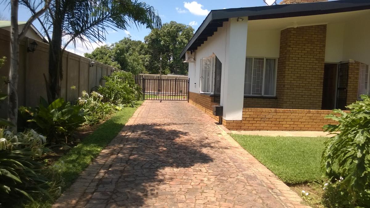 4 Bedroom house for sale in Gezina