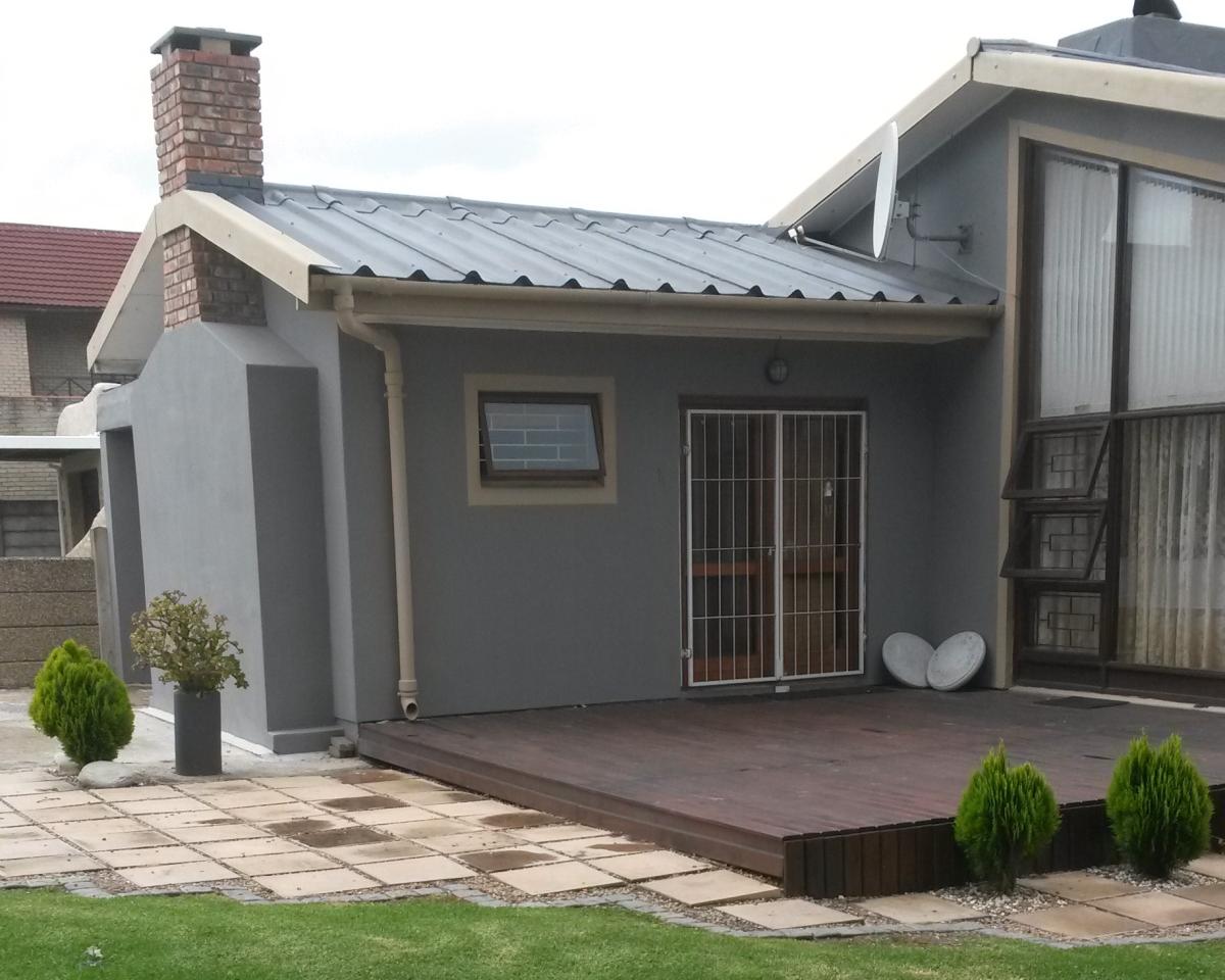 4 Bedroom house for sale in South