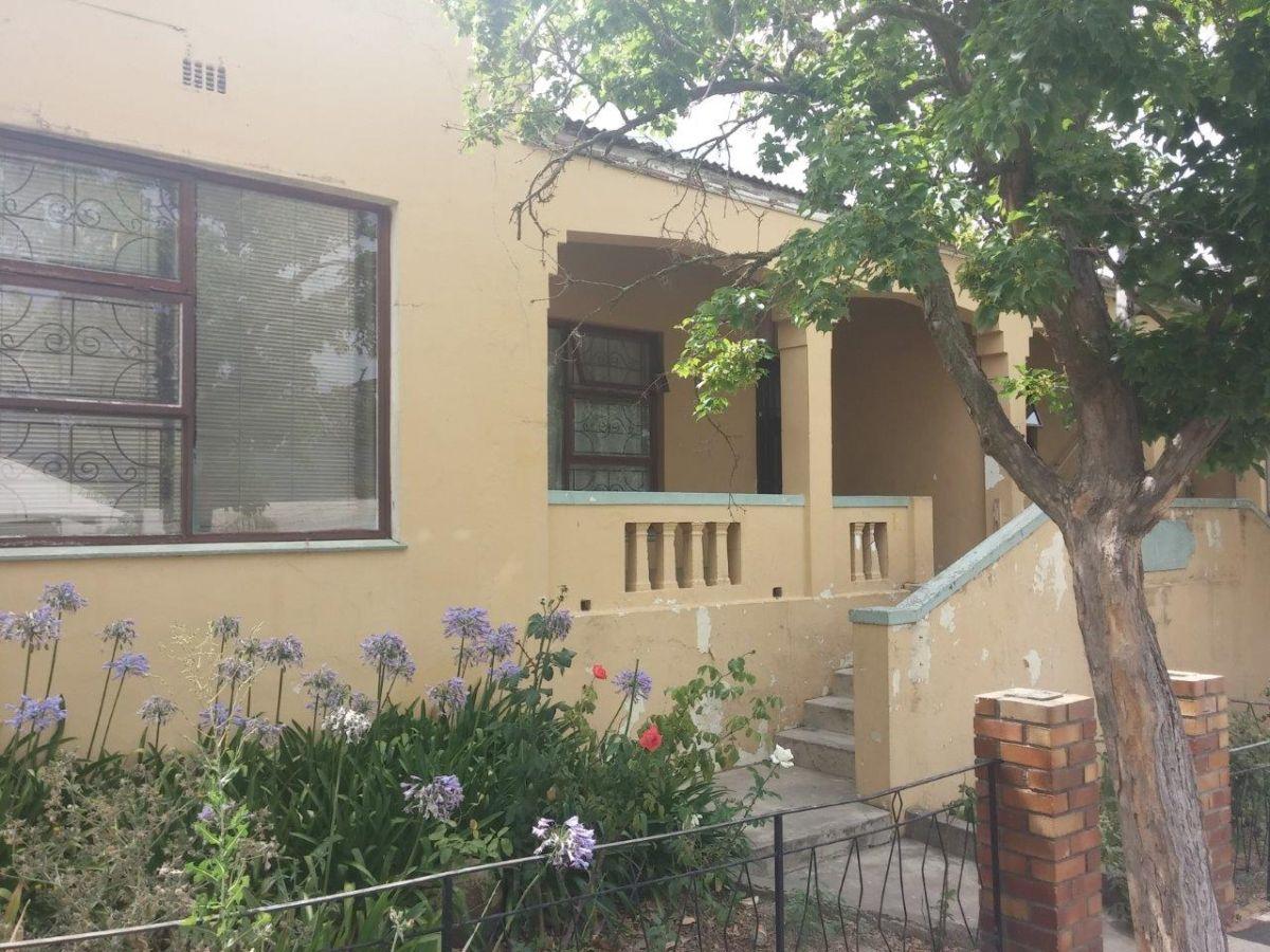 7 Bedroom house for sale in Charleston Hill